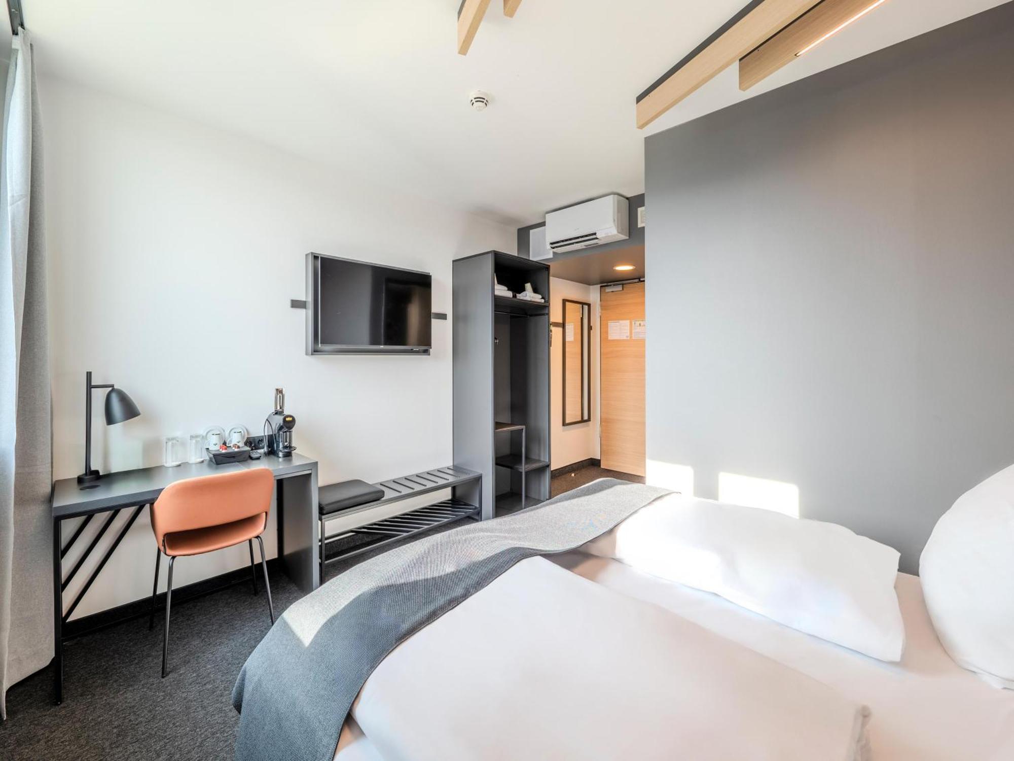 B&B Hotel Offenburg-Hbf Exterior foto