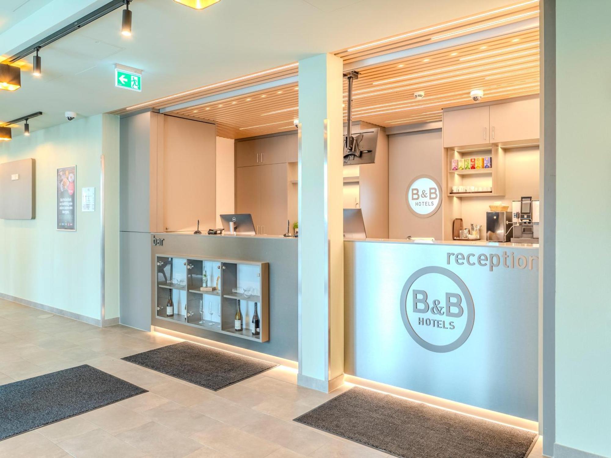 B&B Hotel Offenburg-Hbf Exterior foto